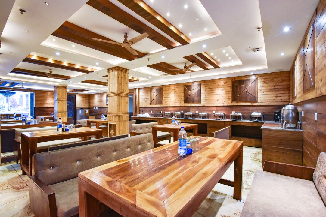 Restaurant Mist Wood — multi-cuisine dining with mountain views in Dalhousie